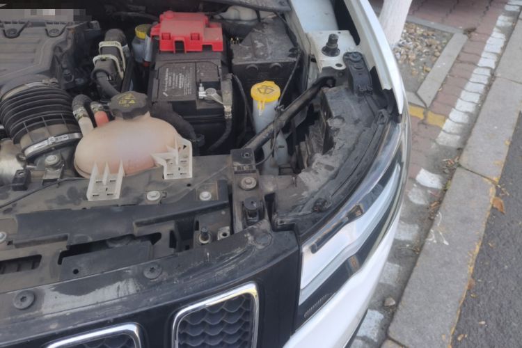 Used Jeep Compass 2020 220T Automatic Leading Edition Engine Bay Left