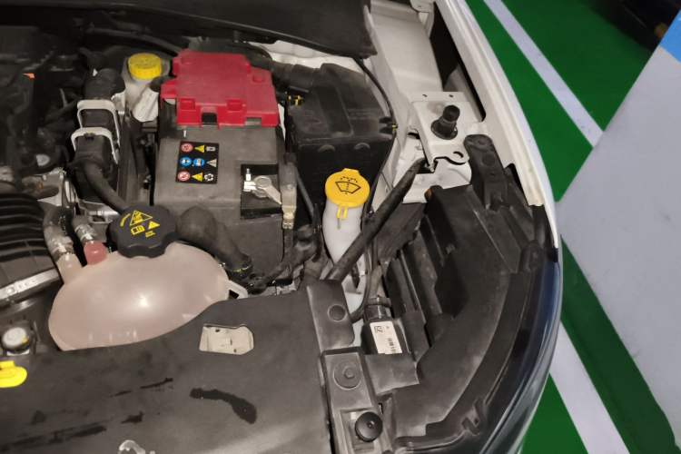 Used Jeep Compass 2020 220T Automatic Elite Edition Engine Bay Left