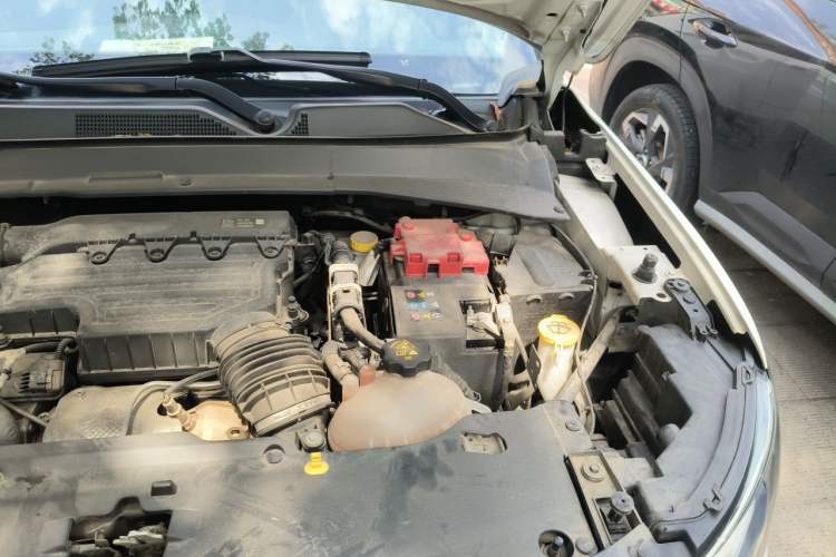 Used Jeep Compass 2020 220T Automatic Elite Edition Engine Bay Left