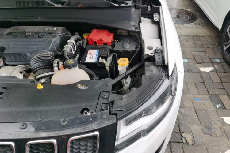 Used Jeep Compass 2020 220T Automatic Leading Edition Engine Bay Left