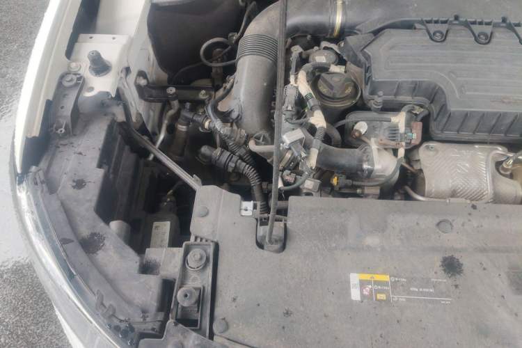 Used Jeep Compass 2020 220T Automatic Elite Edition Engine Bay Right