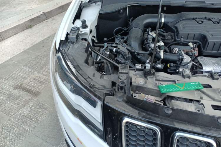 Used Jeep Compass 2020 220T Automatic Elite Edition Engine Bay Right