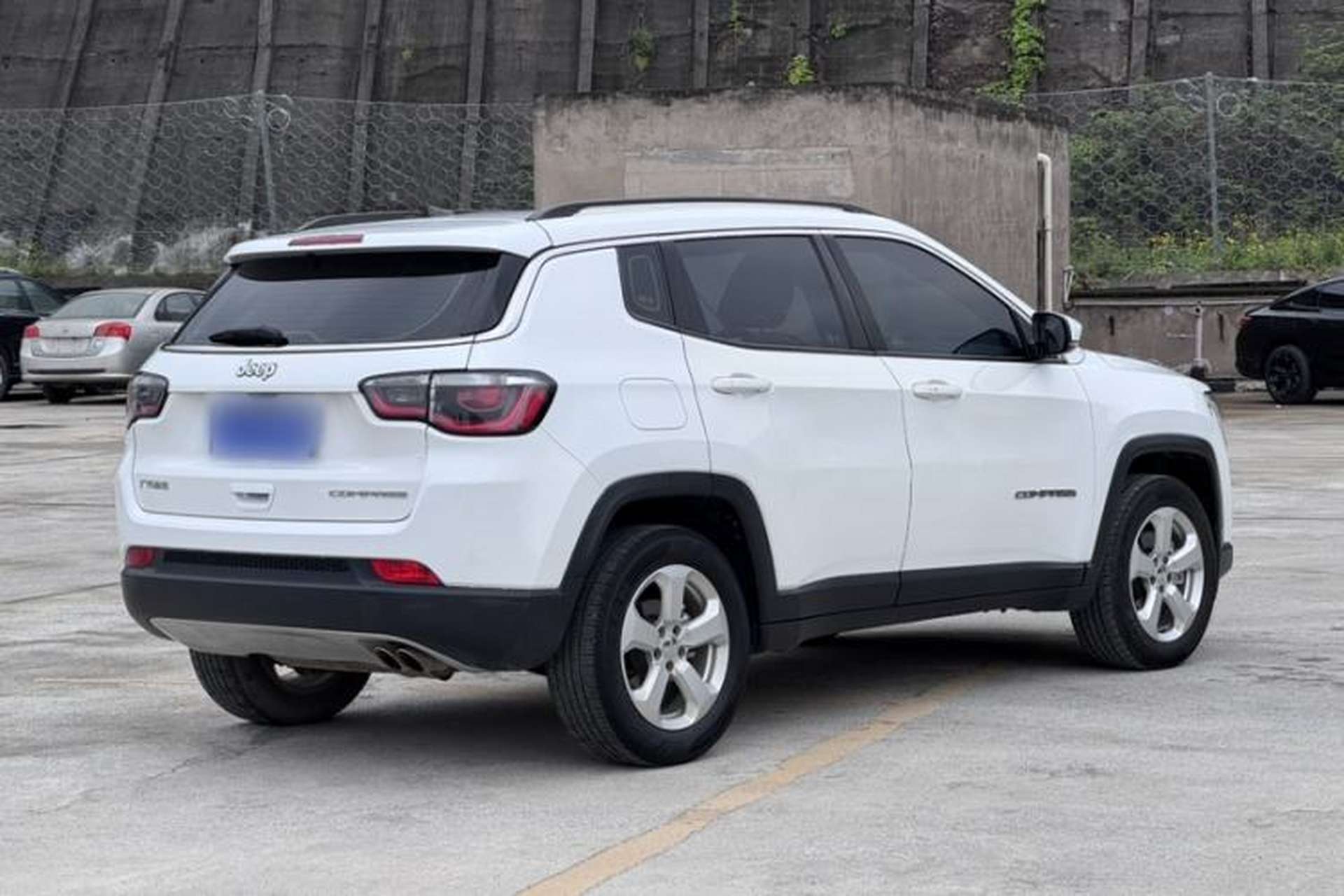 Used Jeep Compass 2020 220T Automatic Leading Edition Exterior 2