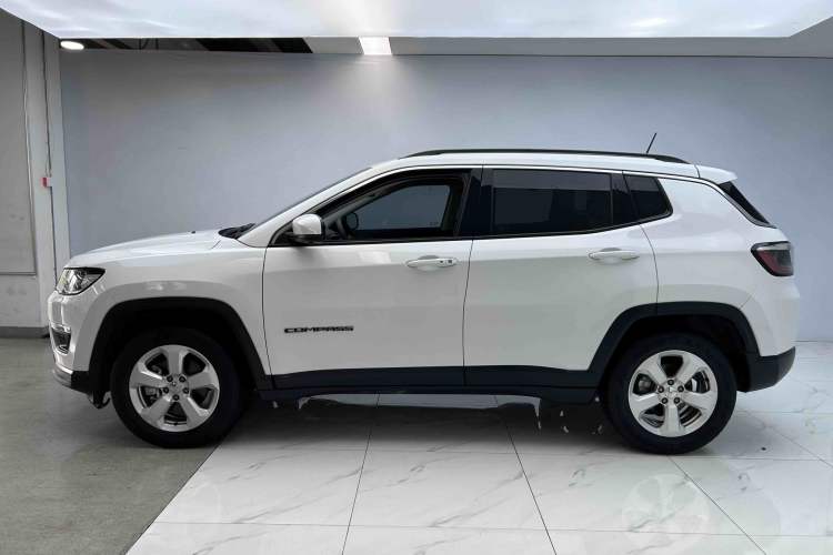 Used Jeep Compass 2020 220T Automatic Leading Edition Exterior 3
