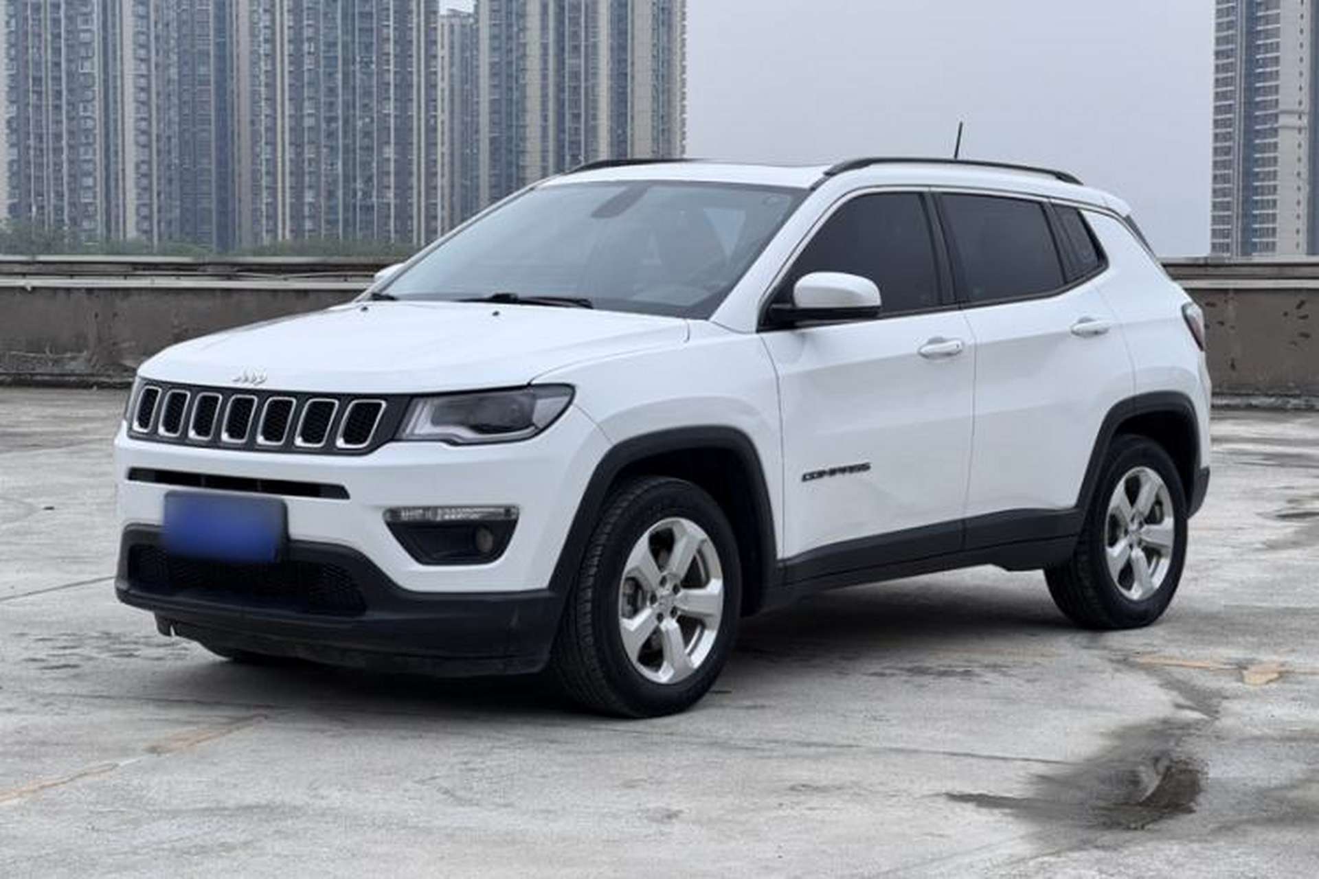 Used Jeep Compass 2020 220T Automatic Leading Edition Exterior 4