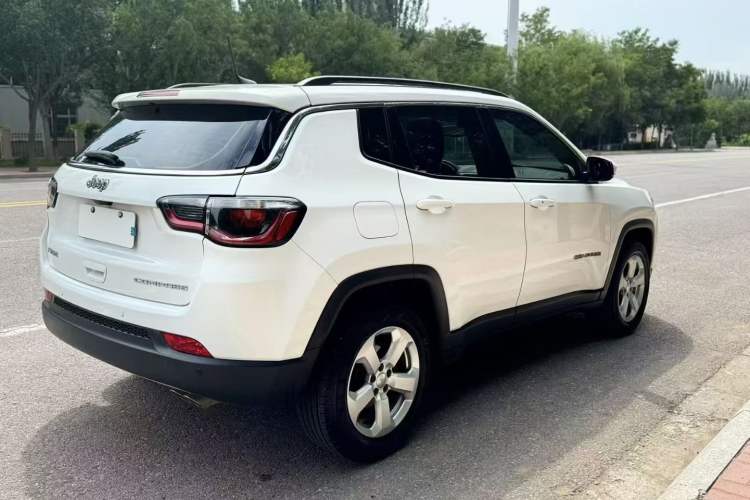 Used Jeep Compass 2020 220T Automatic Leading Edition Exterior 5