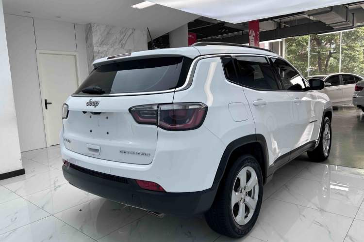 Used Jeep Compass 2020 220T Automatic Leading Edition Exterior 6