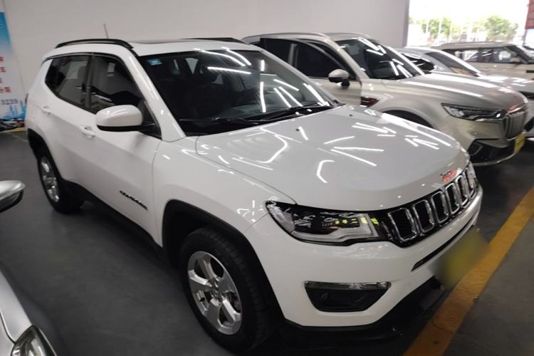 Used Jeep Compass 2020 220T Automatic Leading Edition Front Right 45 Deg