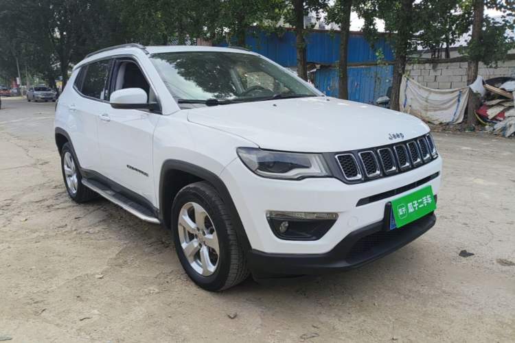 Used Jeep Compass 2020 220T Automatic Leading Edition Front Right 45 Deg