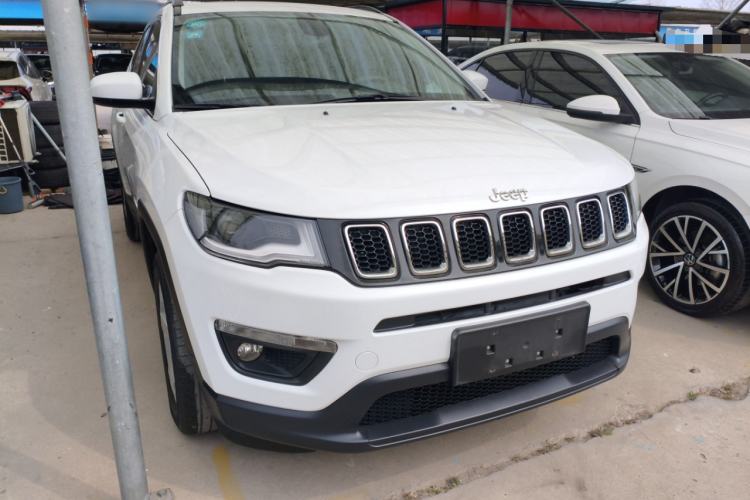 Used Jeep Compass 2020 220T Automatic Leading Edition Front Right 45 Deg