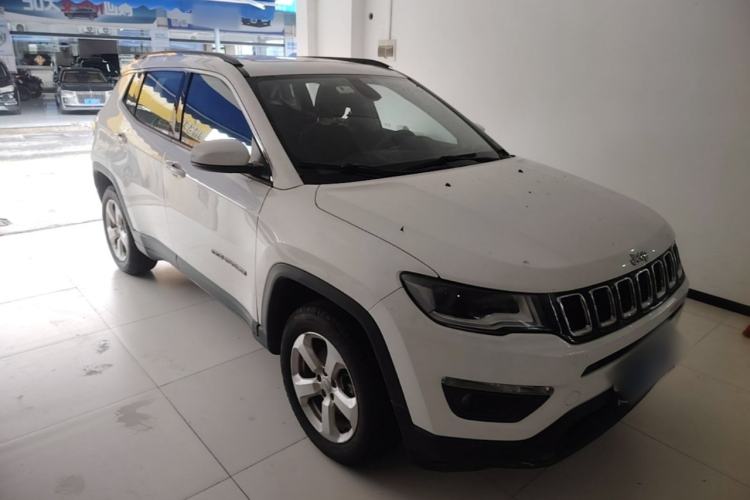 Used Jeep Compass 2020 220T Automatic Leading Edition Front Right 45 Deg