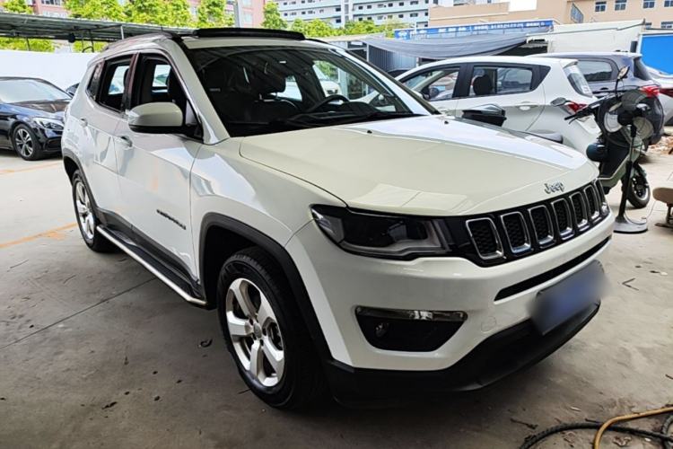 Used Jeep Compass 2020 220T Automatic Leading Edition Front Right 45 Deg