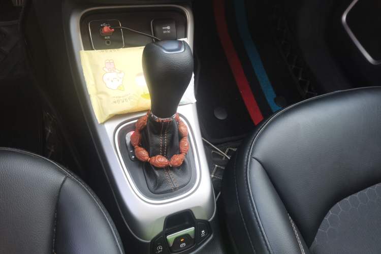 Used Jeep Compass 2020 220T Automatic Leading Edition Gear Lever