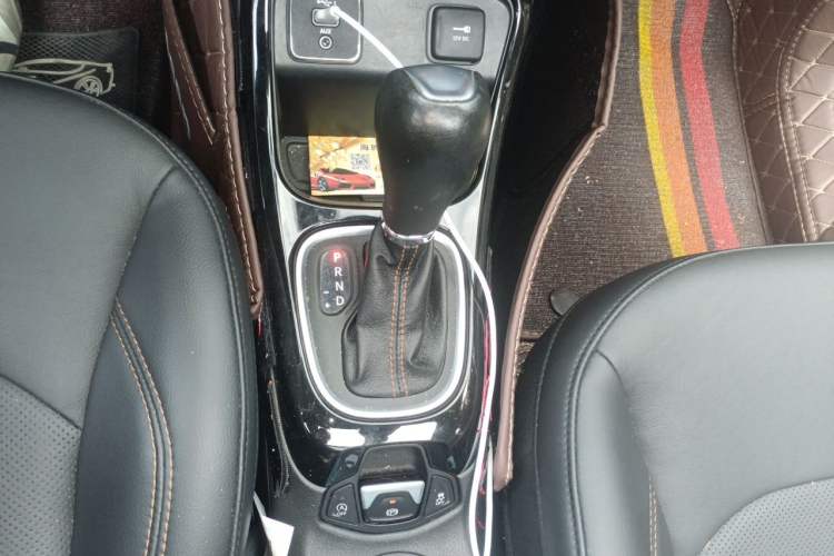 Used Jeep Compass 2020 220T Automatic Elite Edition Gear Lever