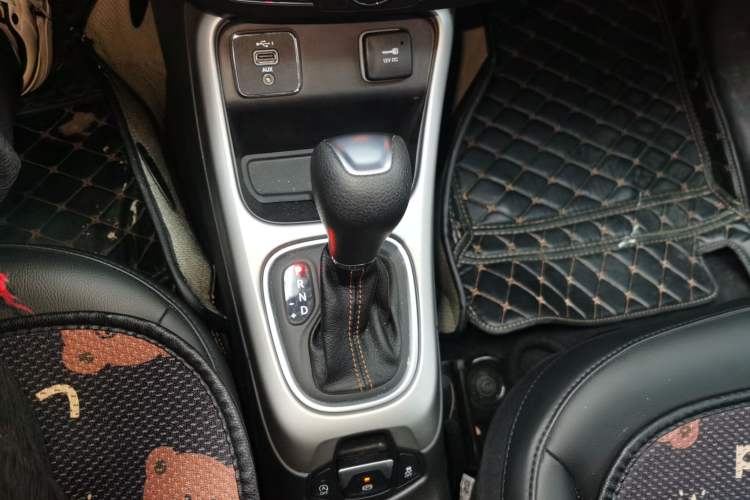 Used Jeep Compass 2020 220T Automatic Leading Edition Gear Lever