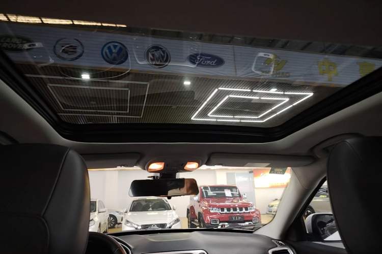 Used Jeep Compass 2020 220T Automatic Leading Edition Headliner