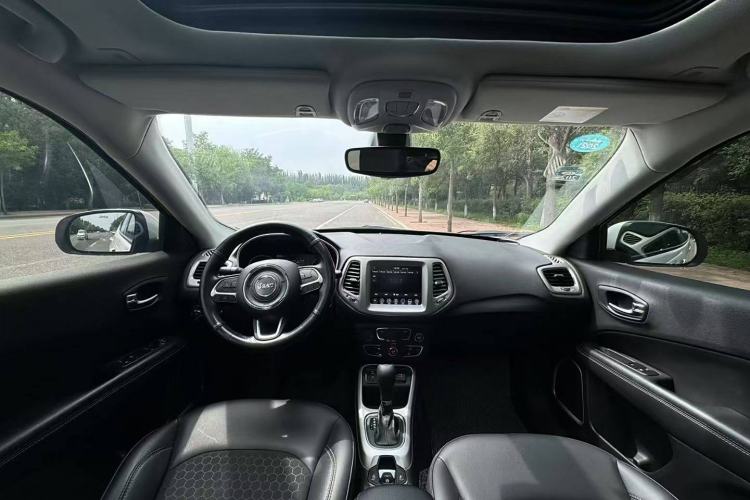 Used Jeep Compass 2020 220T Automatic Leading Edition Interior 1