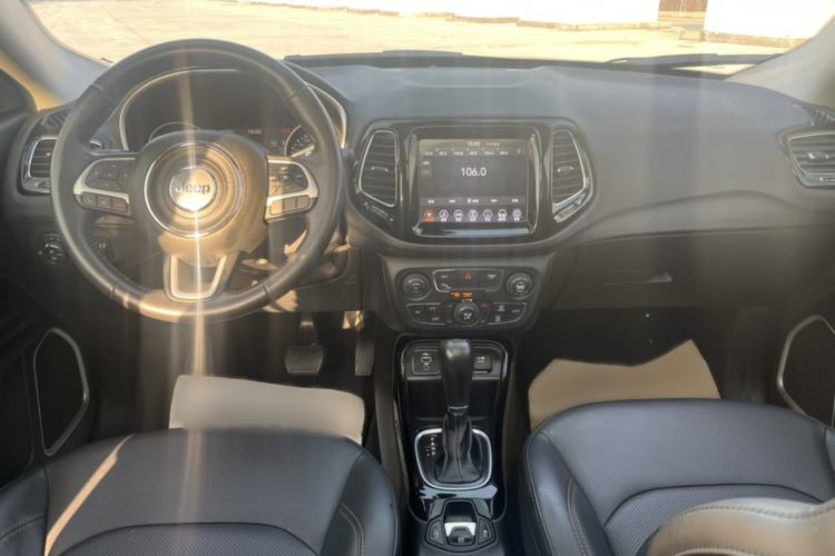 Used Jeep Compass 2020 220T Automatic Elite Edition Interior 1
