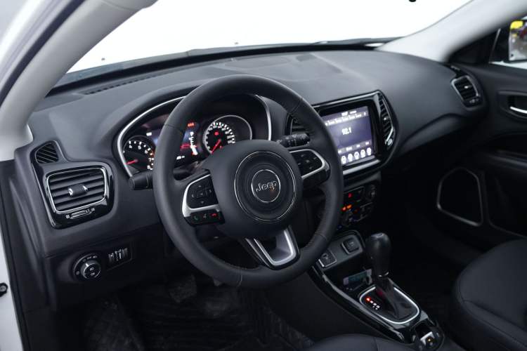 Used Jeep Compass 2020 220T Automatic Elite Edition Interior 1