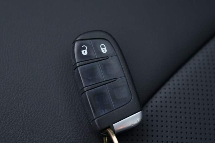 Used Jeep Compass 2020 220T Automatic Elite Edition Interior 2