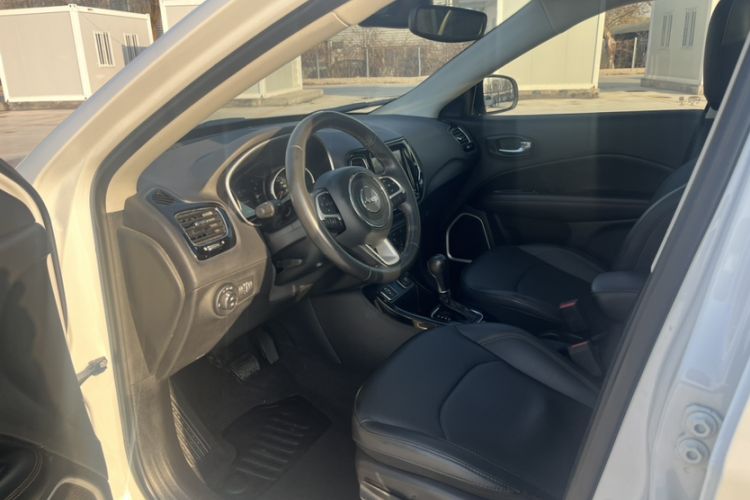 Used Jeep Compass 2020 220T Automatic Elite Edition Interior 5