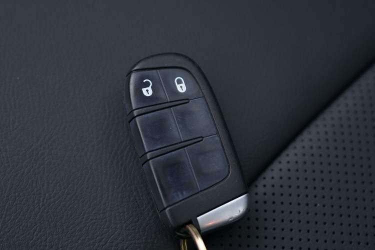 Used Jeep Compass 2020 220T Automatic Elite Edition Interior 5