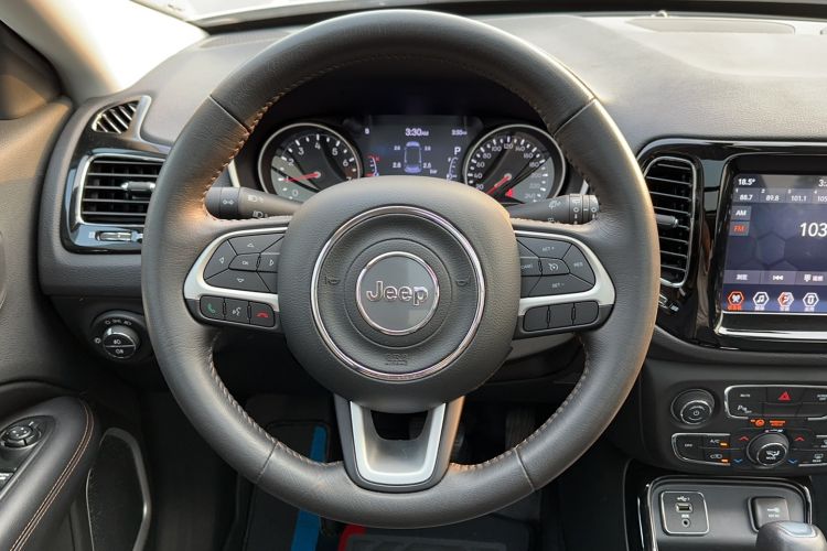 Used Jeep Compass 2020 220T Automatic Elite Edition Interior 6