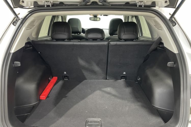 Used Jeep Compass 2020 220T Automatic Leading Edition Interior 6