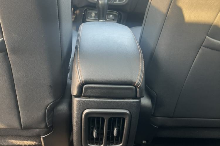 Used Jeep Compass 2020 220T Automatic Elite Edition Interior 8