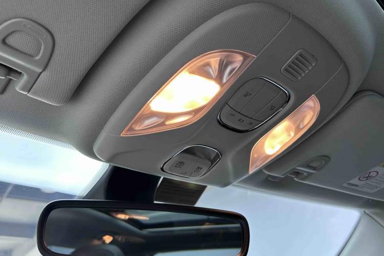 Used Jeep Compass 2020 220T Automatic Leading Edition Interior 9