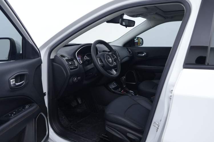 Used Jeep Compass 2020 220T Automatic Elite Edition Left Front Seat