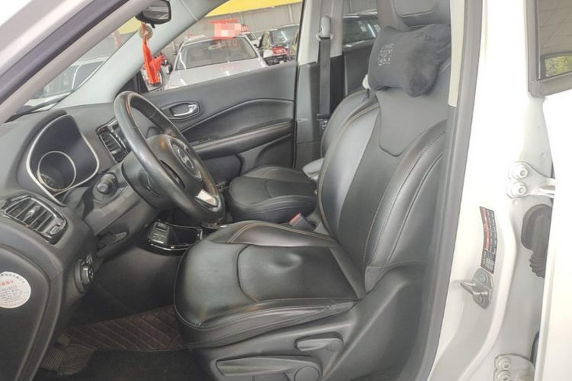 Used Jeep Compass 2020 220T Automatic Elite Edition Left Front Seat