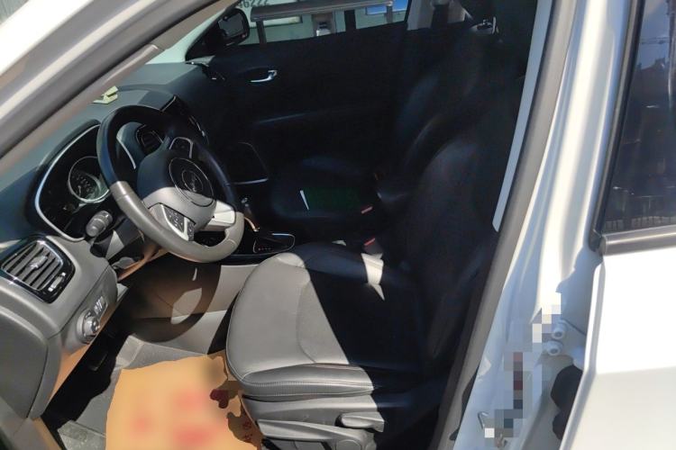 Used Jeep Compass 2020 220T Automatic Elite Edition Left Front Seat