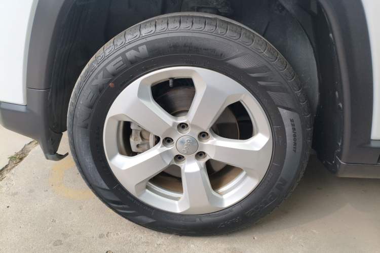 Used Jeep Compass 2020 220T Automatic Leading Edition Left Front Wheel Hub