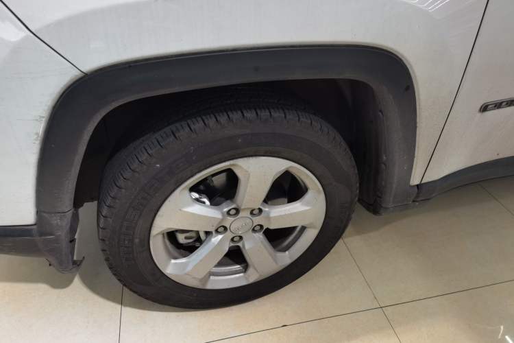 Used Jeep Compass 2020 220T Automatic Leading Edition Left Front Wheel Hub