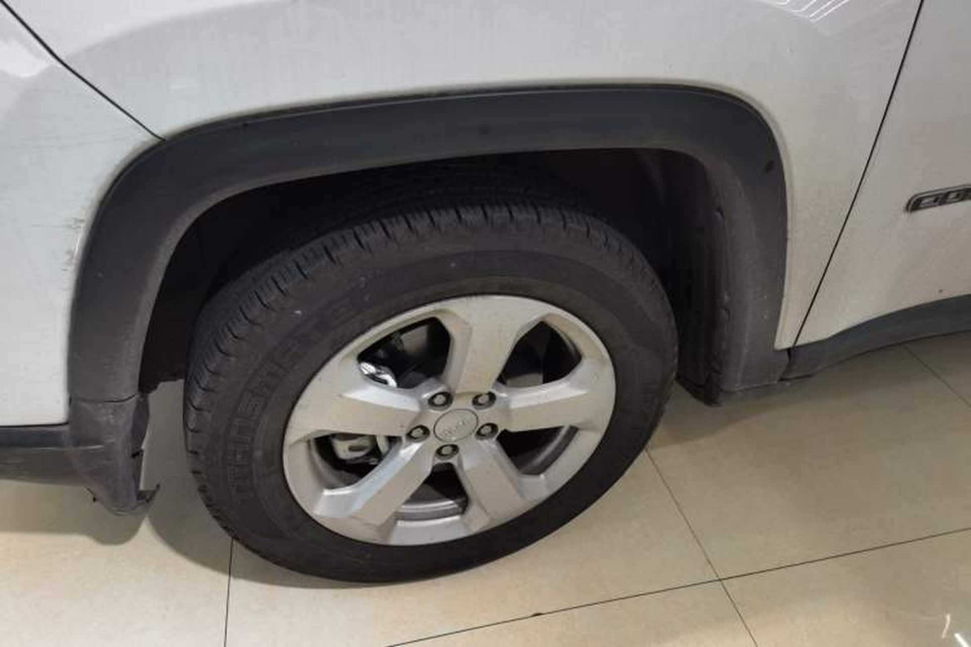 Used Jeep Compass 2020 220T Automatic Leading Edition Left Front Wheel Hub