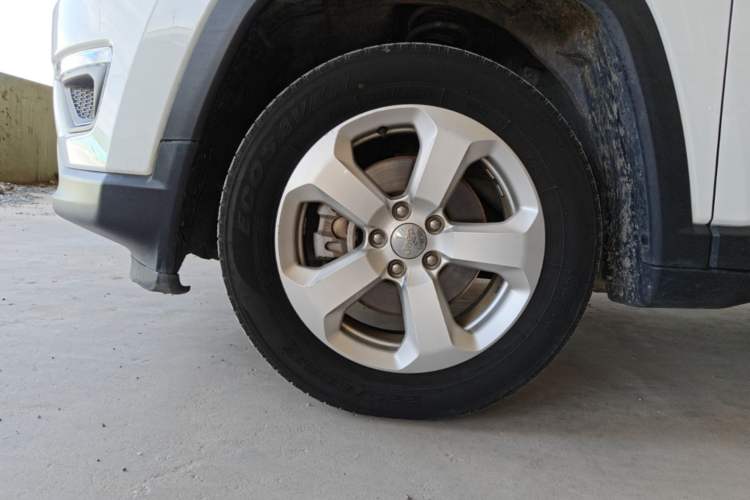 Used Jeep Compass 2020 220T Automatic Elite Edition Left Front Wheel Hub