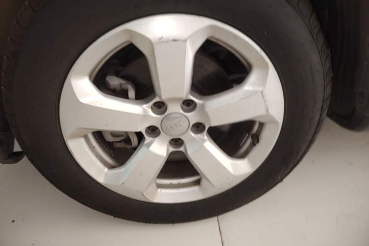 Used Jeep Compass 2020 220T Automatic Leading Edition Left Front Wheel Hub