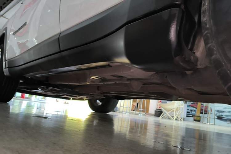 Used Jeep Compass 2020 220T Automatic Leading Edition Left Side Sill