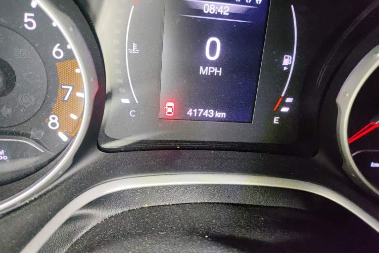 Used Jeep Compass 2020 220T Automatic Leading Edition Odometer Close Up