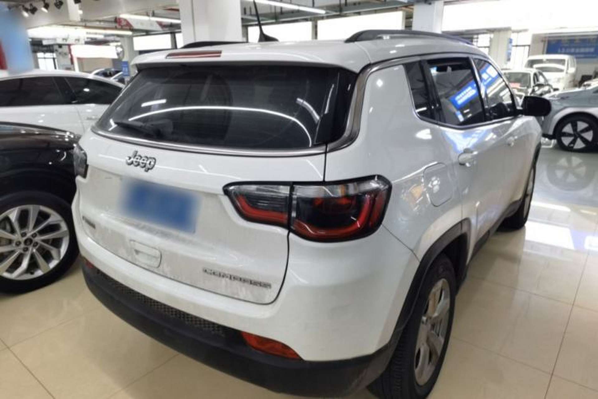 Used Jeep Compass 2020 220T Automatic Leading Edition Rear Right 45 Deg