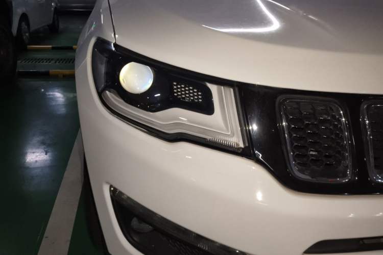 Used Jeep Compass 2020 220T Automatic Elite Edition Right Front Headlight