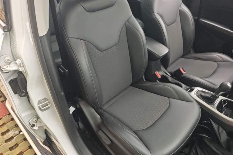 Used Jeep Compass 2020 220T Automatic Leading Edition Right Front Seat