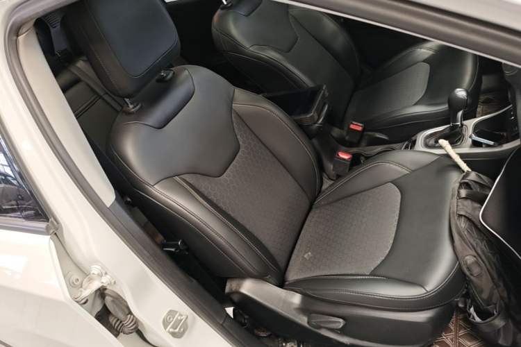 Used Jeep Compass 2020 220T Automatic Leading Edition Right Front Seat