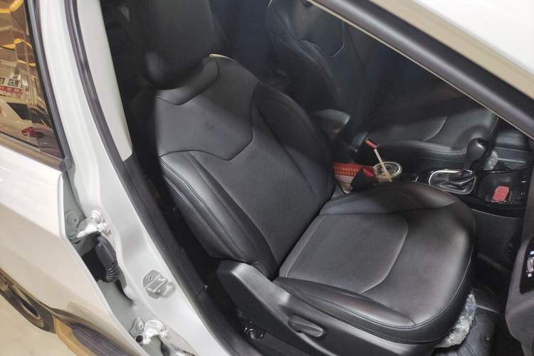 Used Jeep Compass 2020 220T Automatic Night Eagle Edition Right Front Seat