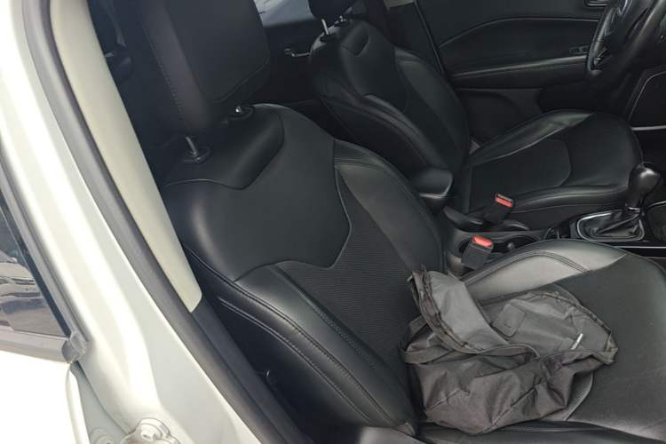 Used Jeep Compass 2020 220T Automatic Night Eagle Edition Right Front Seat