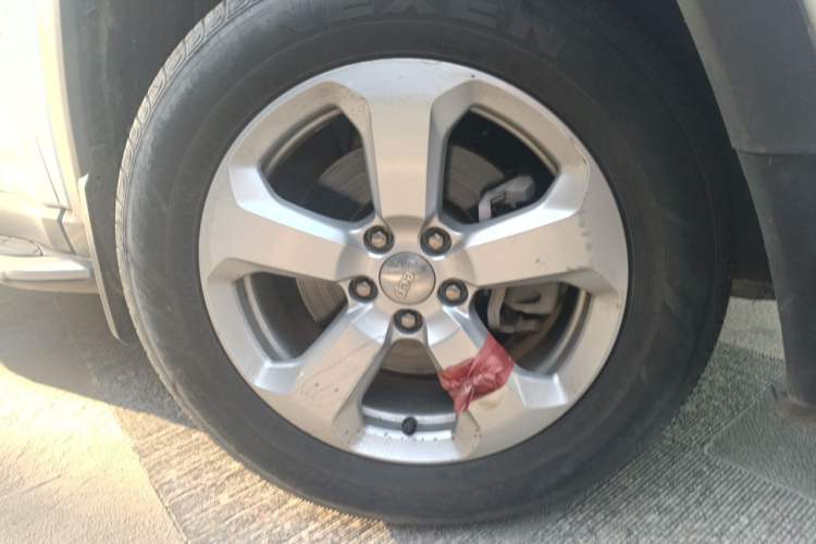 Used Jeep Compass 2020 220T Automatic Elite Edition Right Front Wheel Hub