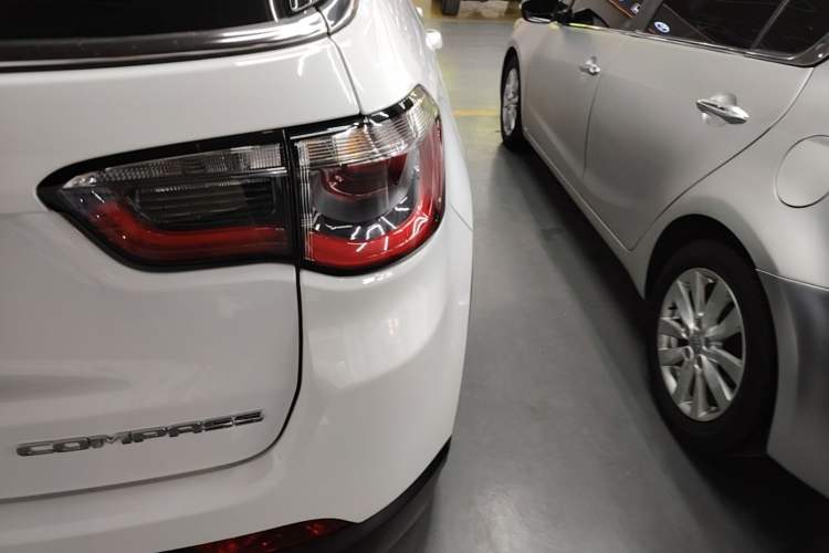 Used Jeep Compass 2020 220T Automatic Leading Edition Right Rear Taillight