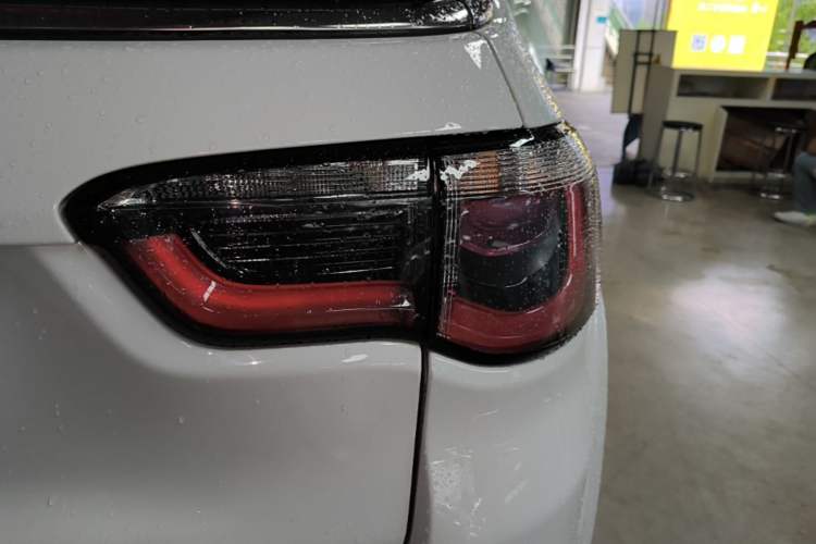 Used Jeep Compass 2020 220T Automatic Leading Edition Right Rear Taillight