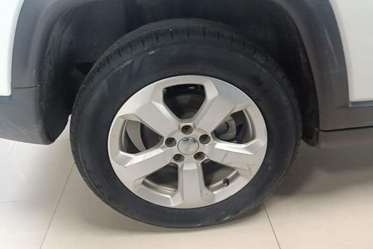 Used Jeep Compass 2020 220T Automatic Elite Edition Right Rear Wheel Hub